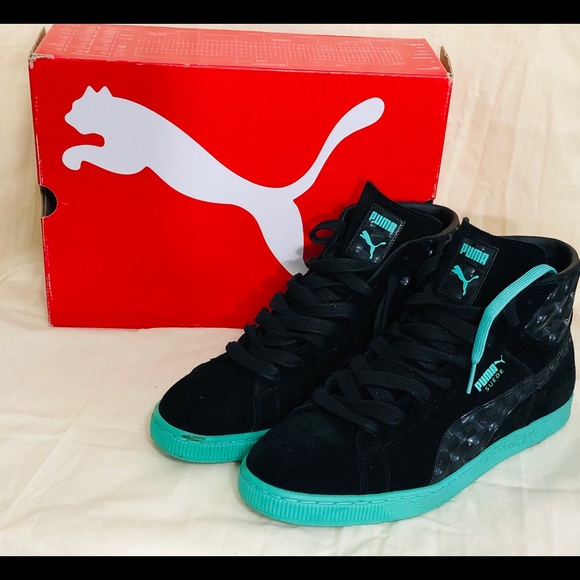 puma two color shoes